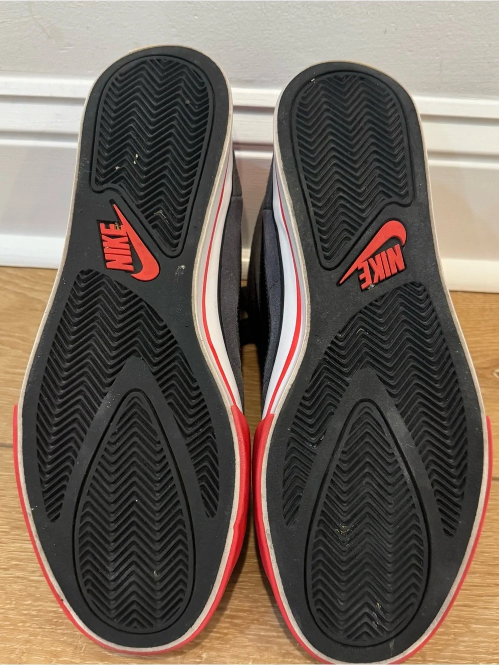 Nike Men's High-Top Sneakers - Black & Red size 10